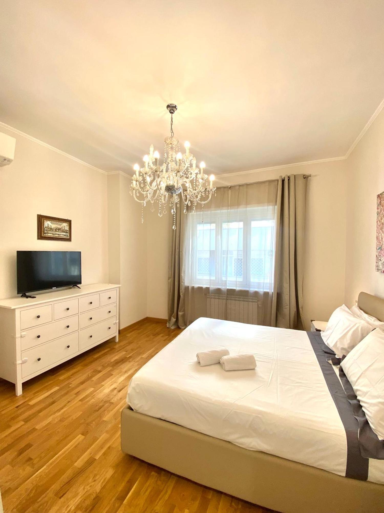 Arca Luxury Rom